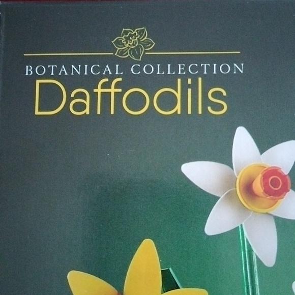 Lego 40646 Botanical Collection DAFFODILS Building Set, 216 pc - Picture 6 of 9